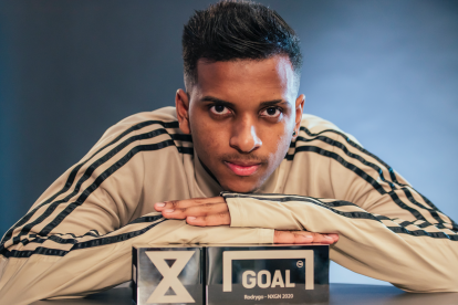 El brasileño Rodrygo, delantero del Real Madrid, se llevó el premio NxGn 2020, al mejor futbolista juvenil.