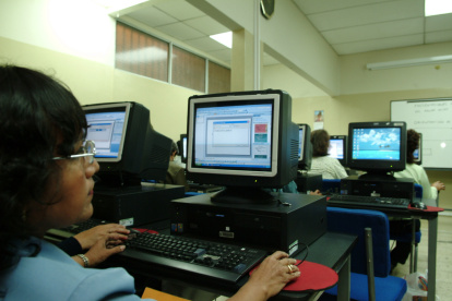 Los maestros reciben capacitación en línea para transformar sus clases.