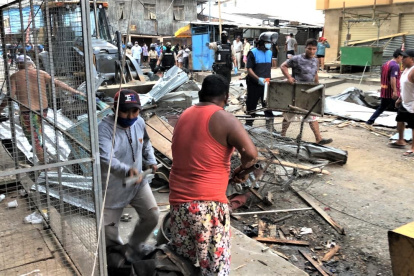 Casi 40 años estuvo el comercio informal en las calles del centro de Machala.