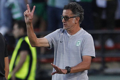 Juan Carlos Osorio está de acuerdo con la decisión del club de no dar por terminado el torneo cafetero.