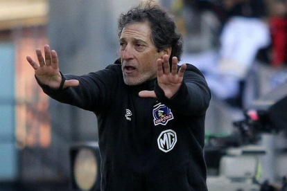 Mario Salas dejó el Colo Colo por malos resultados. En Perú ya fue campeón con Sporting Cristal