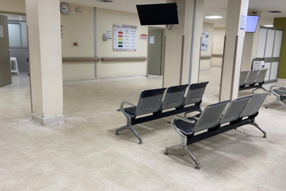 Así lució la emergencia del hospital Teodoro Maldonado Carbo el viernes 3 de marzo de 2020, y no porque ya no hay más enfermos de COVID-19, sino porque no había suficientes doctores para atender.