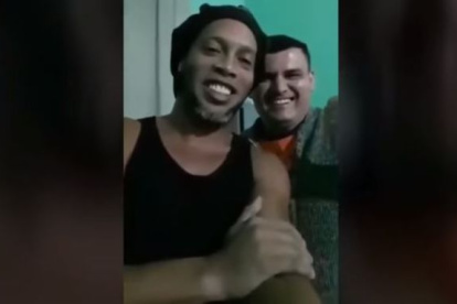 Ronaldinho sigue más de un mes en una prisión de Paraguay.