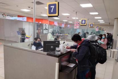 La noche del martes 7 de abril arribó un grupo de 77 ecuatorianos desde España, informó la Cancillería.