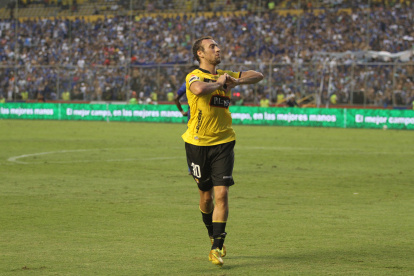 El volante uruguayo tuvo un buen paso por Barcelona en 2015. En 43 partidos hizo 12 goles y dio 12 asistencias.