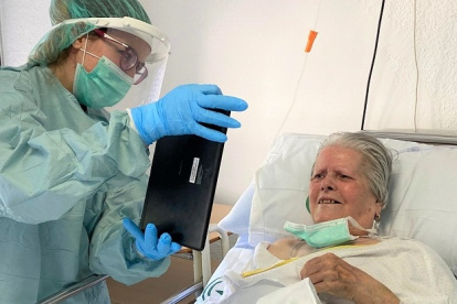 Personal sanitario ha tomado la iniciativa en hospitales de países como España e Italia.