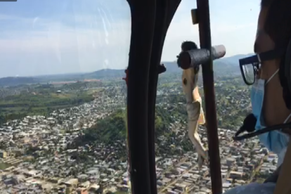 Acto. El recorrido inició a las 8:30 y sobrevoló diferentes sectores de Guayaquil.
