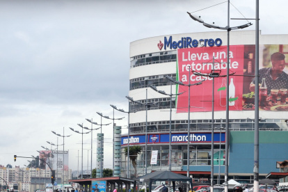La capital retoma la normalidad en varios sectores pese a la emergencia sanitaria