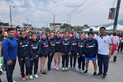 Formación. Giovan Delgado (d) está a la cabeza de la Escuela Tarquino Jaramillo, que creó hace 19 años. Actualmente ahí entrenan 29 chicos.