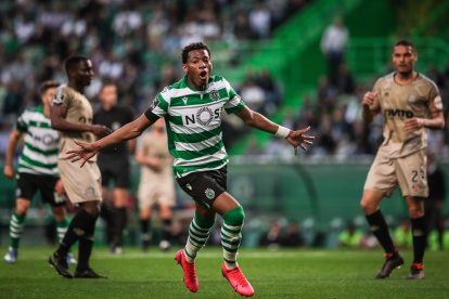 Gonzalo Plata, volante ecuatoriano del Sporting de Lisboa, se ha ganado un lugar en la primera plantilla de su club.