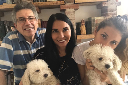 Anita con su esposo Nerio David y su hija Ana Paula.