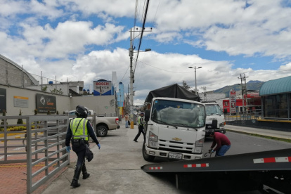 Los autos pueden ser retenidos hasta el final de la emergencia