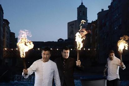 Los hermanos Roca, propietarios del restaurante El Celler de Can Roca, con esta imagen quieren recordarnos que después de la oscuridad sale la luz.