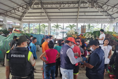 Control. En el operativo participó la Intendencia y policías del distrito Florida.