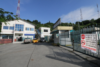 Escenario. El hospital lleva cerrado dos años por presunta insalubridad.



PERIODISTA : SARA ESPAÑA  



FECHA : 16/04/2020 



Agencia (ag-extra)