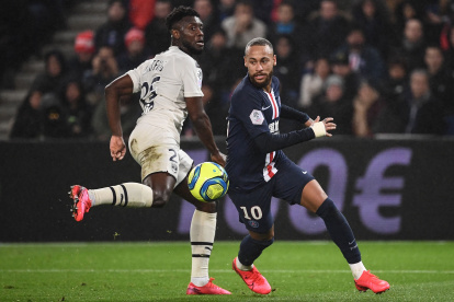 Los jugadores que militan en los clubes galos piden que el torneo siga suspendido mientras dure la pandemia.
