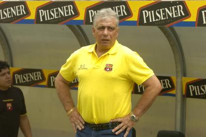 Ever Hugo Almeida fue entrenador de Barcelona en 2008.