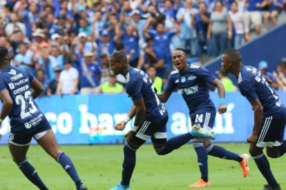 Emelec  no cobrará mensualidad a sus socios por 10 meses este año.