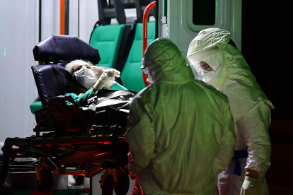 Expertos de todo el mundo siguen investigando al nuevo coronavirus y las partes del cuerpo que ataca