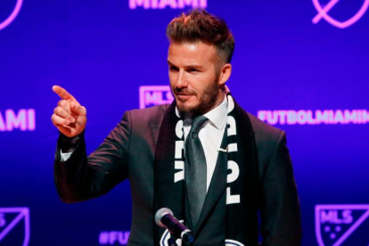 David Beckham puso en subasta la posibilidad de jugar fútbol con él como parte dle reto "All in Challenge"