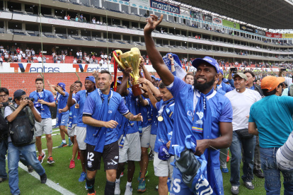 Emelec ha dado vueltas olpimpicas en varios estadios del país.