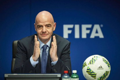 El presidente de la FIFA, Gianni Infantino, confía en que el fútbol logre salir de la crisis con el menor daño posible.