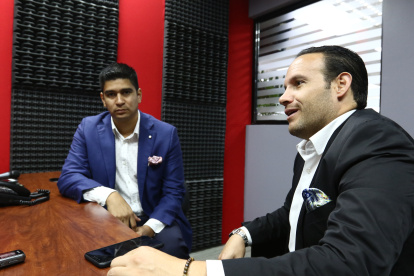 Jaime Estrada (i) es el nuevo presidente de la FEF en reemplazo de Francisco Egas (d), quien ahora es tercer vocal del directorio.

 17 Enero del 2018

GERARDO MENOSCAL

Agencia (ag-expreso)