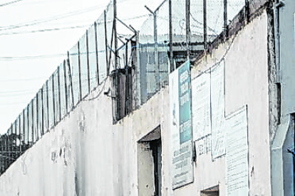 En la cárcel de El Inca, en el norte de Quito, un privado de la libertad dio positivo a COVID-19.