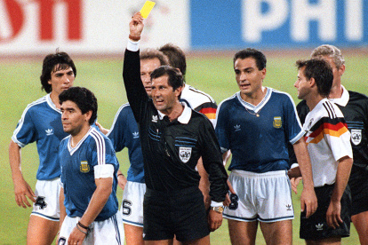Edgardo Codesal fue quien pitó la final del Mundial de Italia 90, que se disputó entre Alemania y Argentina.