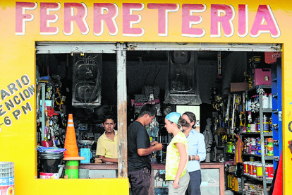 Compras. Ferrimax determina que el 80 % de las ventas se hacen en base al factor de la cercanía del local.
