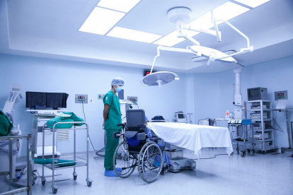 Las altas hospitalarias también continúan en ascenso, según datos del COE Nacional.