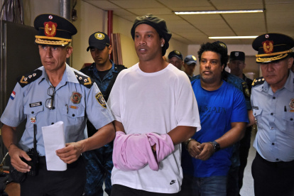 Ronaldinho fue detenido en Paraguay el 6 de marzo por portar pasaporte falso.