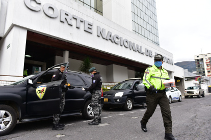 Control. El anuncio de la resolución de la condena por el caso Sobornos se dio con estrictas medidas de seguridad.