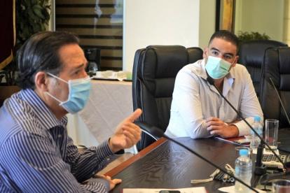 Reunión. Este 28 de abril en la UEES hubo una reunión entre el alcalde del cantón y los médicos del cantón y representantes del COE cantonal.