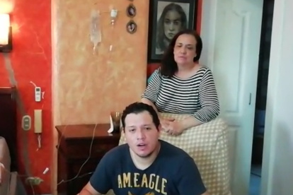 Testimonio. Pablo Tascón junto a su padre, editado en la imagen.