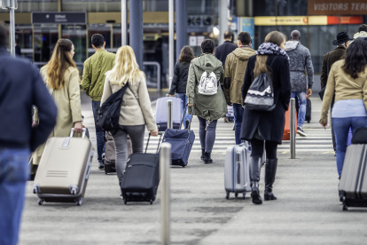 Más de ocho mil ecuatorianos se han apuntado para retornar al país en vuelos humanitarios.