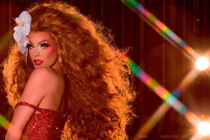 Valentina es un personaje drag de 27 años.