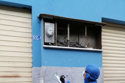 Personal realiza toma de lectura de medidores en varios sectores.