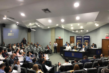 El congreso fue convocado para analizar la reforma del directorio de la FEF.