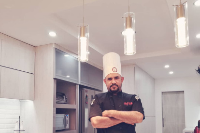 El chef logró crear su huerto en el jardín de su casa.