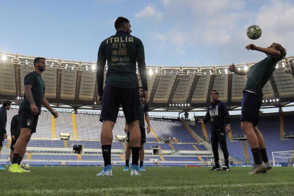 Los jugadores podrán entrenar en los centros deportivos máximo entre 2 o 3 personas.