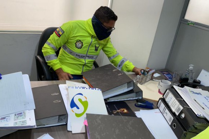 La Policía realizó allanamientos en Quito y Guayaquil.