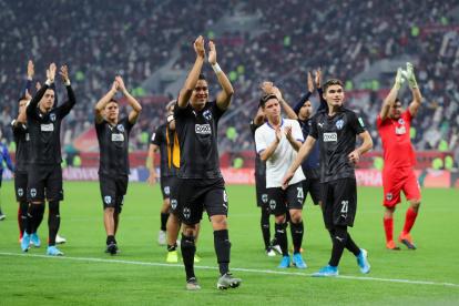 La enmienda busca autorizar hasta cinco cambios por partido y por equipo, a realizar en tres momentos de interrupción del partido.