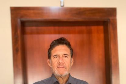 Figura. El titular del Colegio de Notarios del Guayas asegura que en los despachos se cumplen las medidas de bioseguridad.