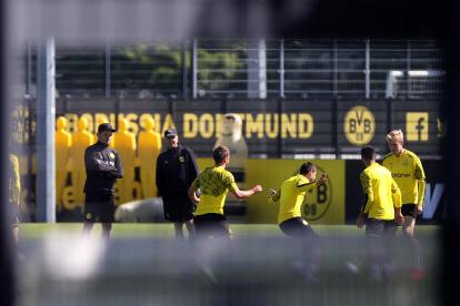 El Borussia Dortmund jugará en su vuelta el derbi contra el Schalke 04.