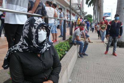 El 33% de los guayaquileños se han contagiado de coronavirus, es decir, al rededor de medio millón de personas, según la Alcaldía.