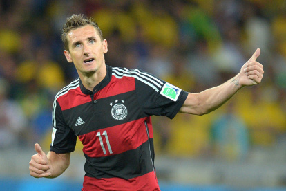 Klose, mundialista con la selección de Alemania, se desempeñaba como entrenador en la cantera del Bayern, ahora pasa a asistente del timonel del equipo de mayores.