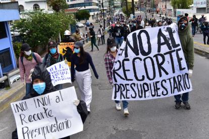 Los estudiantes universitarios que salieron a reclamar el martes, se anotaron como un “triunfo” el anuncio de juicio político a Richard Martínez.