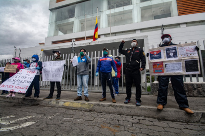 Estudiantes protestan en Quito contra los recortes presupuestarios a las universidades públicas