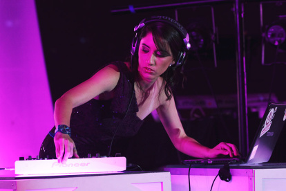 María José Pino es conocida en el mundo de los raves como DJ Chincha, su apodo de infancia.